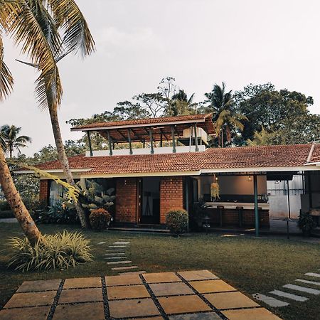 Bamboonest Riverside Villa Kochi Exterior foto